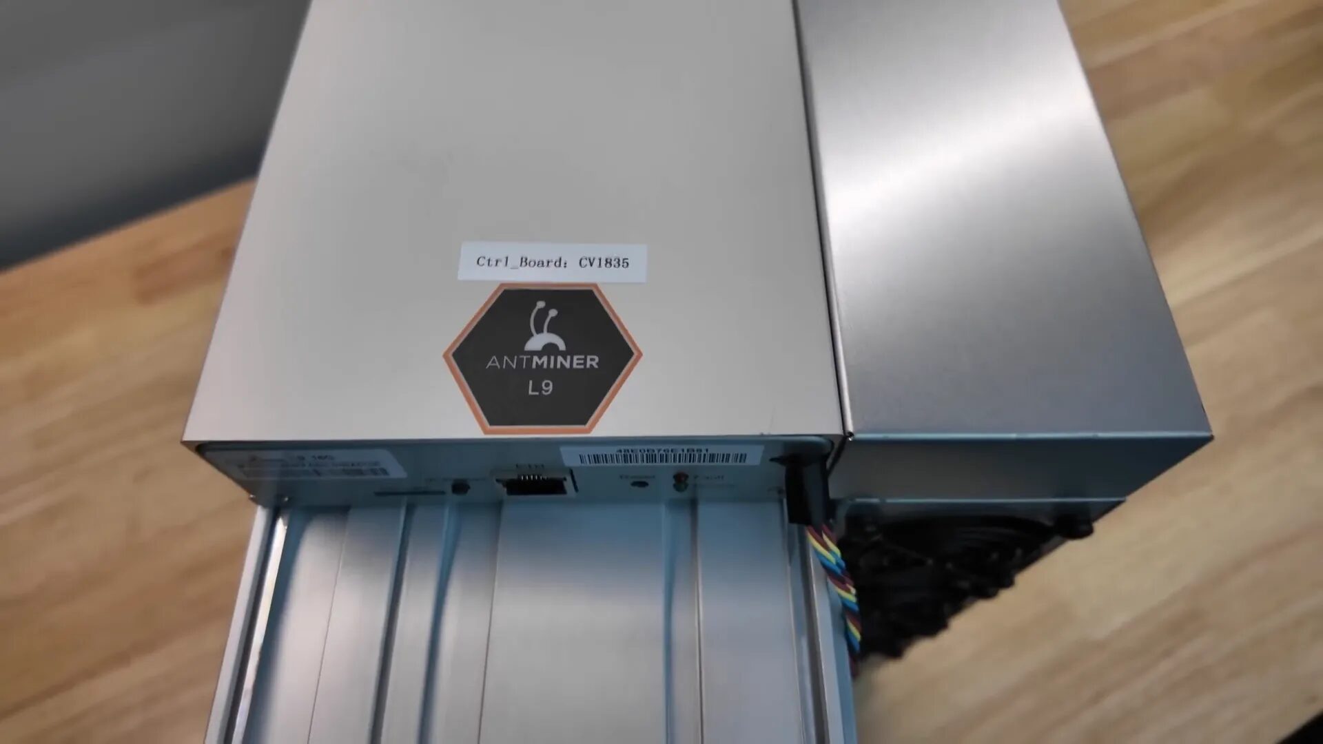 Bitcoin and Dogecoin mining rigs comparison