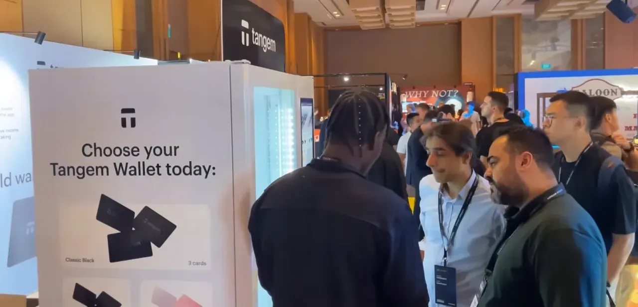 Tangem vending machine and Tangem cards wallet demo